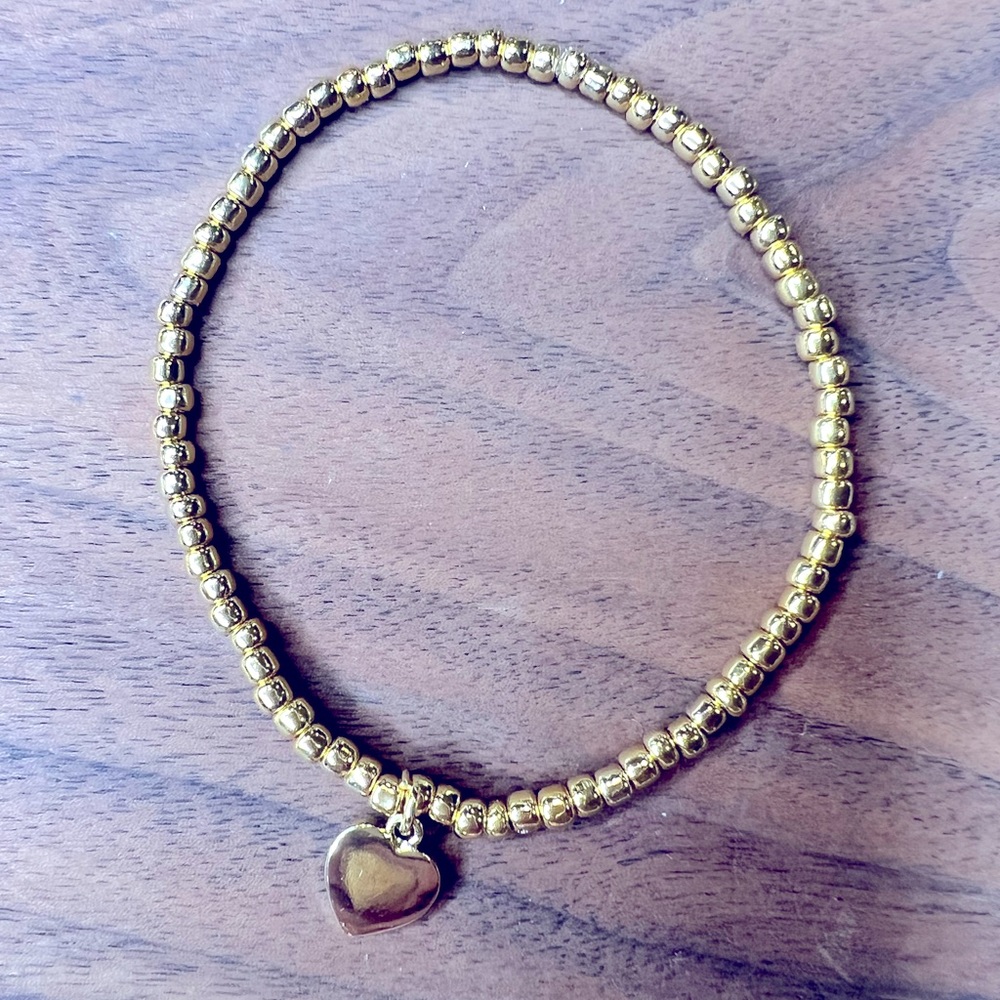 Gold heart charm bracelet